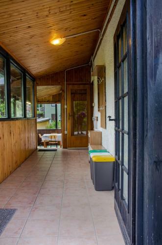 Holiday House Tinca