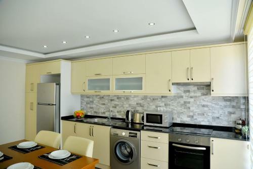Orka World Apartments F4