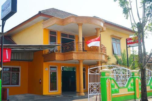 Hotel Oyo 923 Penginapan Balai Sultan Syariah