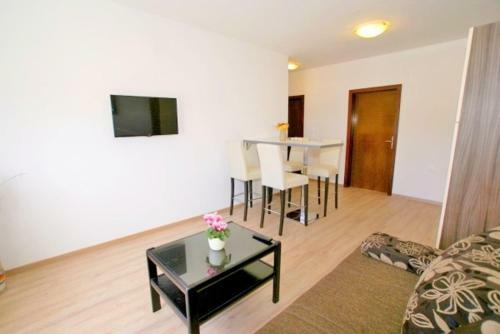Hostal Blue Sky Residence