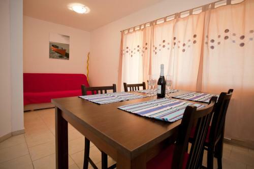 Apartmani Andri?