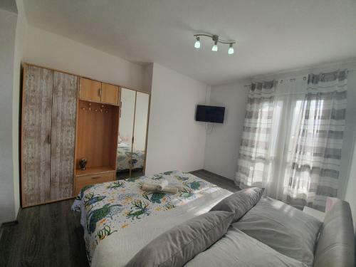 Oleander Apartment In Pako?tane