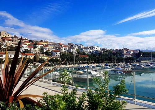 Holiday House Belavista