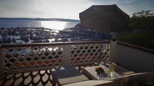 Holiday House Belavista