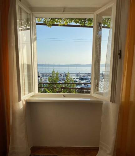 Holiday House Belavista