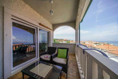 Apartments Sandra Near The Sea