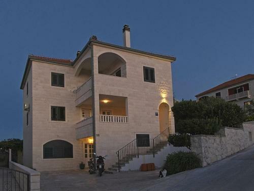 Apartments Sandra Near The Sea