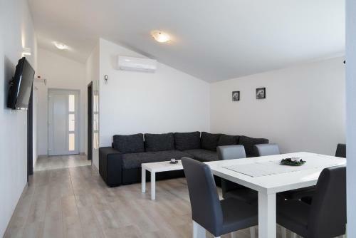 Villa Suhalj