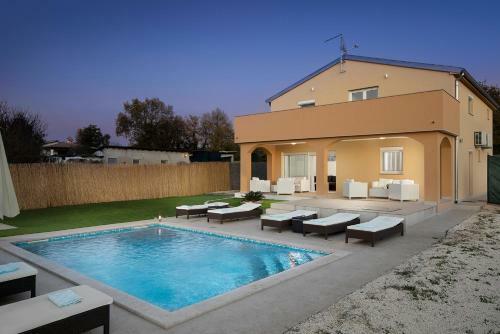Villa Suhalj