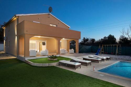 Villa Suhalj