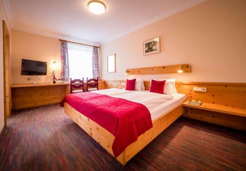Dorf Hotel Gr�ner Baum