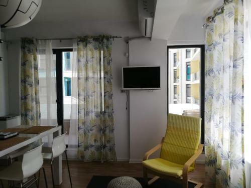 Lemon Apartment