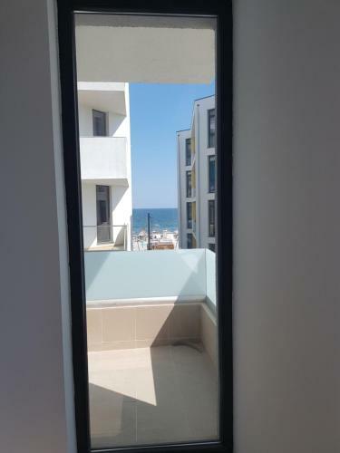 Lemon Apartment