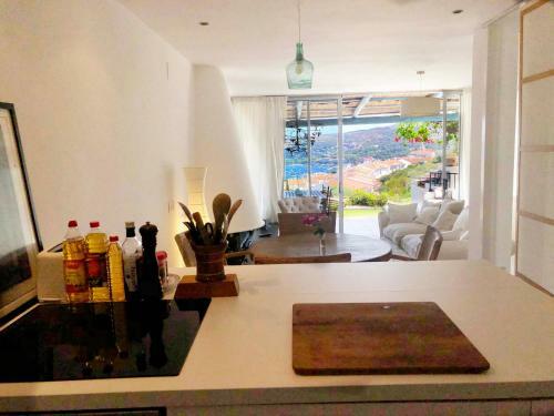 Apartamento Preciosas Vistas Al Mar - 5 Min Del Centro De Cadaques