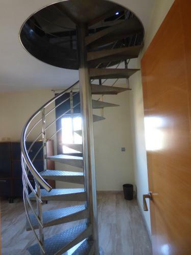 Chalet Moderno Con Piscina En Calafell