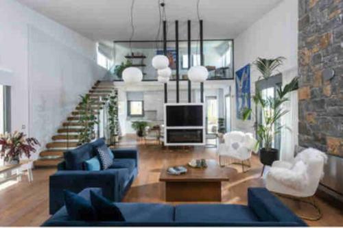 Opsis Regen Luxury Villa With Swimming Pool