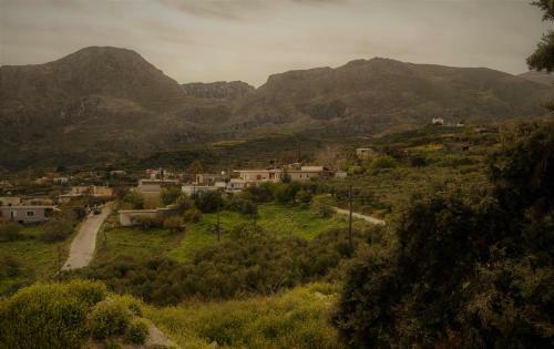 House With View In Kissamos