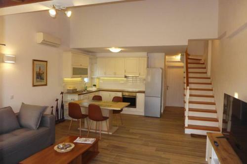 En-ikia: Spacious And Comfortable 2 Bedroom Apartment