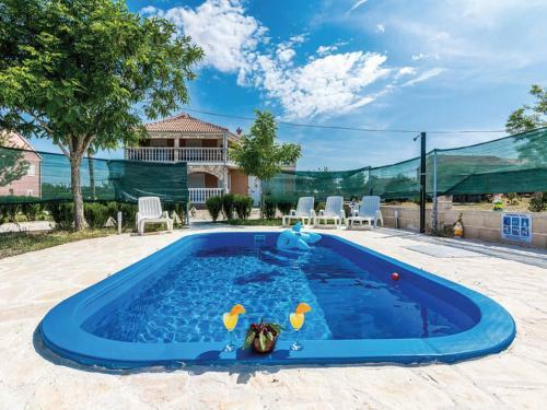Villa Laura With Pool, Budak, Zadar County