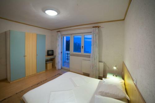 Hostal Apartmani Fu?a Rab