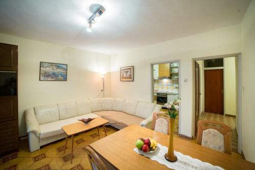 Hostal Apartmani Fu?a Rab