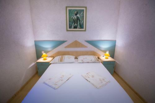 Hostal Apartmani Fu?a Rab