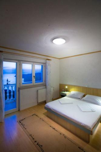 Hostal Apartmani Fu?a Rab