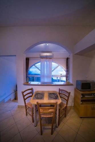 Hostal Apartmani Fu?a Rab