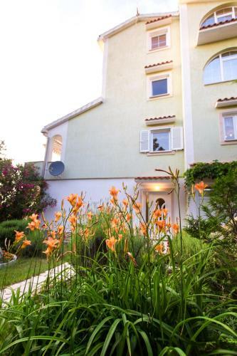 Hostal Apartmani Fu?a Rab