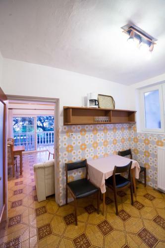 Hostal Apartmani Fu?a Rab