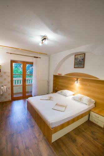 Hostal Apartmani Fu?a Rab