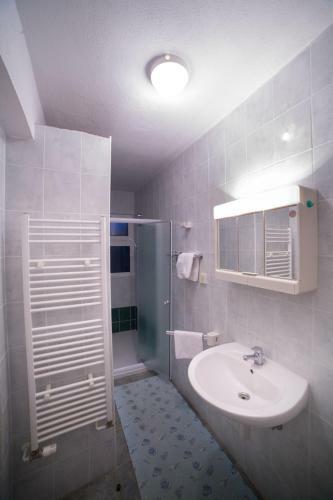 Hostal Apartmani Fu?a Rab