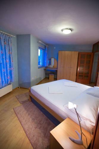 Hostal Apartmani Fu?a Rab