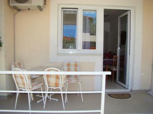 Hostal Apartments Ada