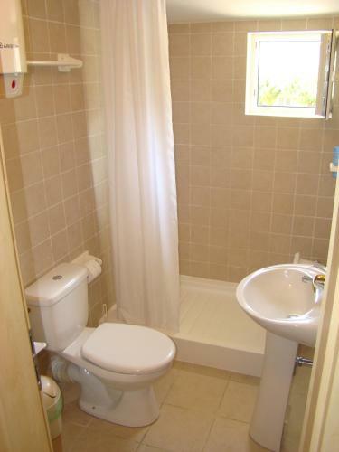 Hostal Apartments Ada