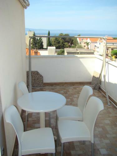 Hostal Apartments Ada