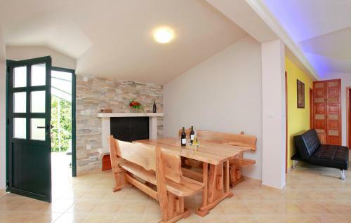 Apartment Potirna