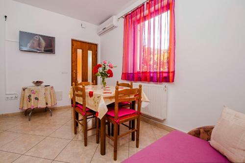 Apartments Ana