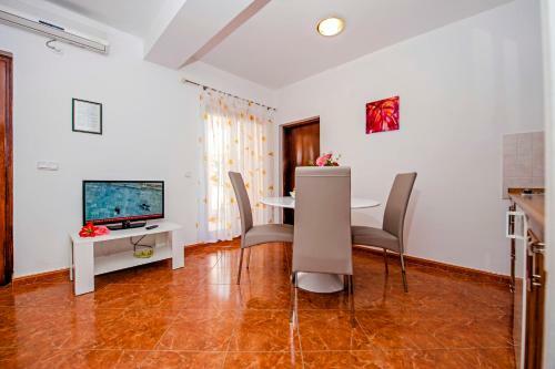 Apartments Ana