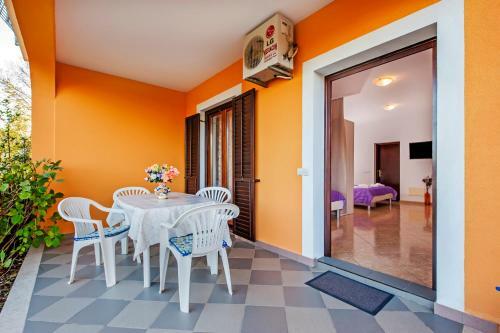 Apartments Ana