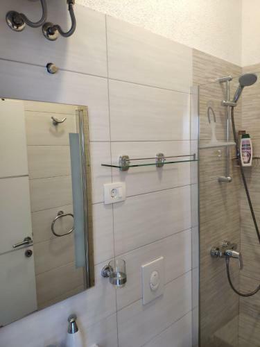 Kuzma Rooms And Apartments