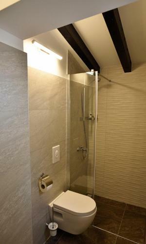 Kuzma Rooms And Apartments