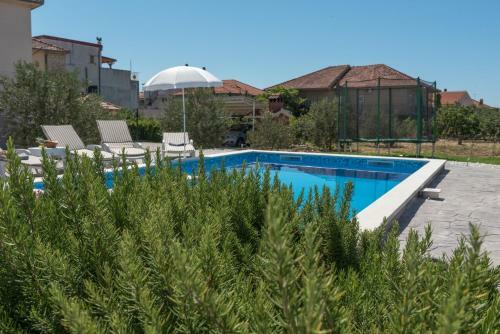 Apartamentos Holiday Home Dino & Lea