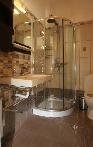 Hostal Lefcothea Guest Rooms