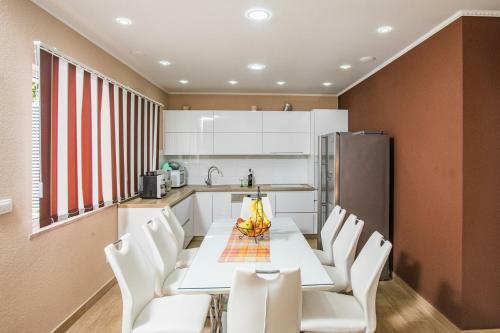 Luxury Apartment Twins