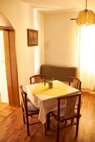 One Bedroom Apartment ?imi?i?