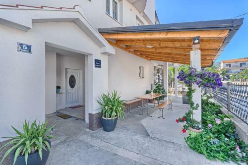 Apartments Meridians