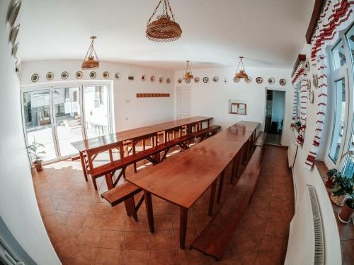 Hostal Pensiunea Katalin Vend�gh�z