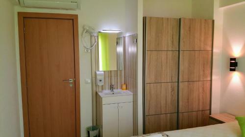 Hostal D.ana Guesthouse