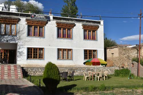 Hostal Kushu Guest House
